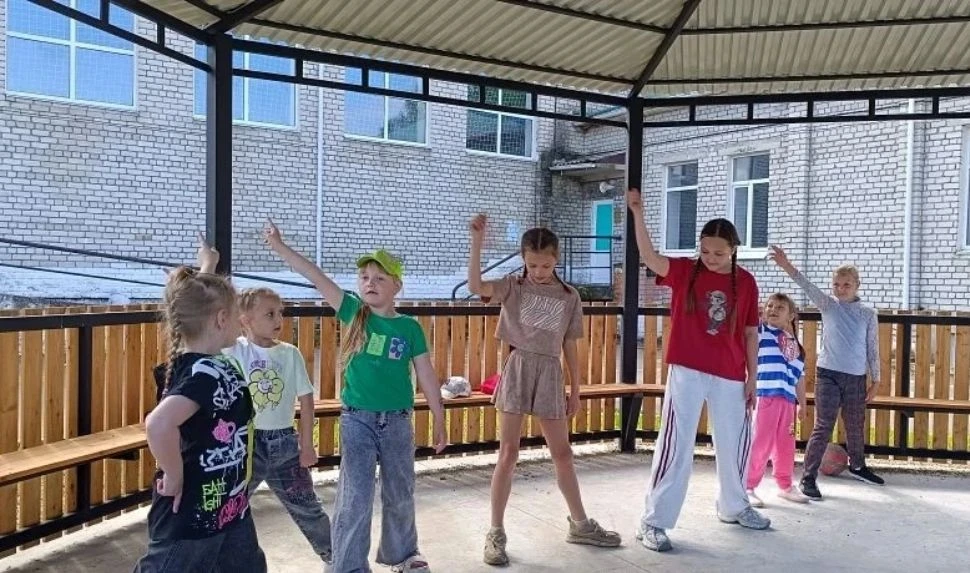 🏡 Вчера, 10 июня, в пришкольном лагере день был посвящен семье.

🤔 Утро началось с викторины «Семе