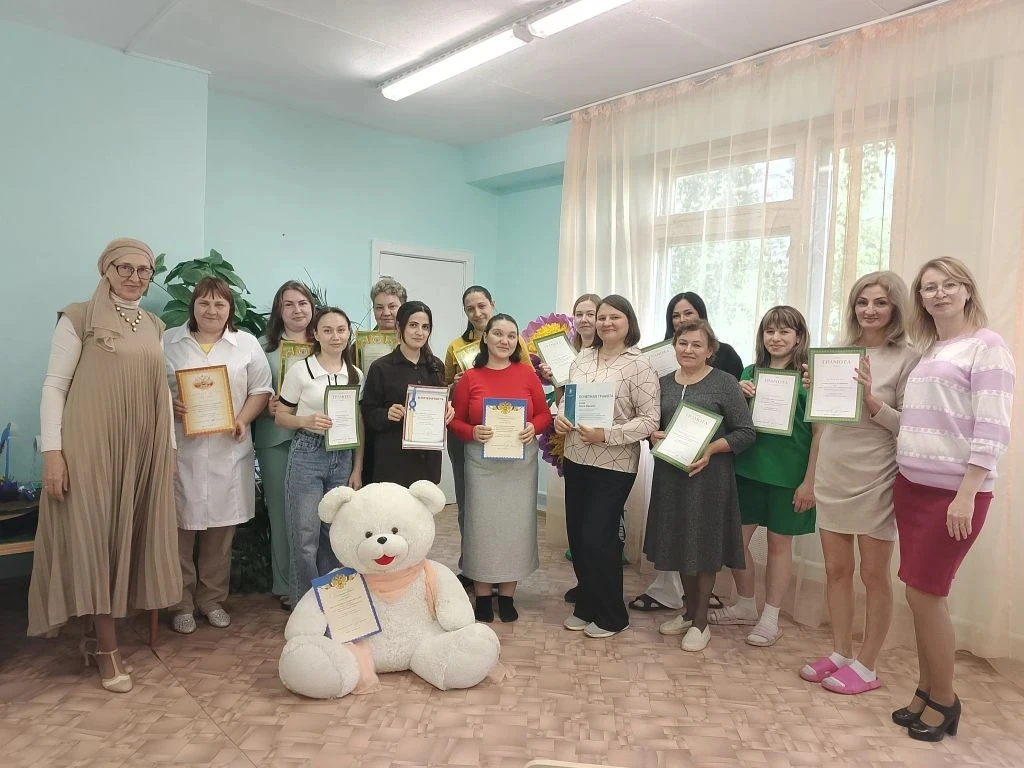 🌸✨ Учебный год завершен! ✨🌸

Дорогие друзья! 💖 Вот и подошел к концу учебный год в нашем детском 