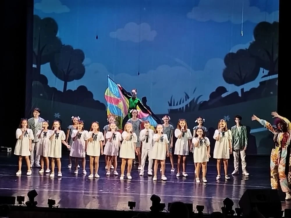 Лето началось! 🌞 Наш первый день в лагере!

Сегодняшний день был просто взрывом эмоций! 🎉 Мы офици