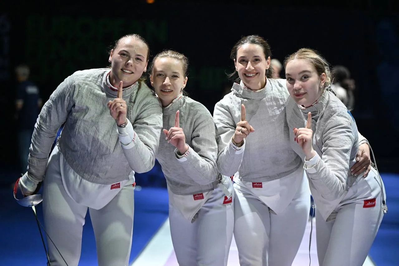 🤺 Российские фехтовальщики завоевали четыре медали на чемпионате Европы во Франции

В командном тур