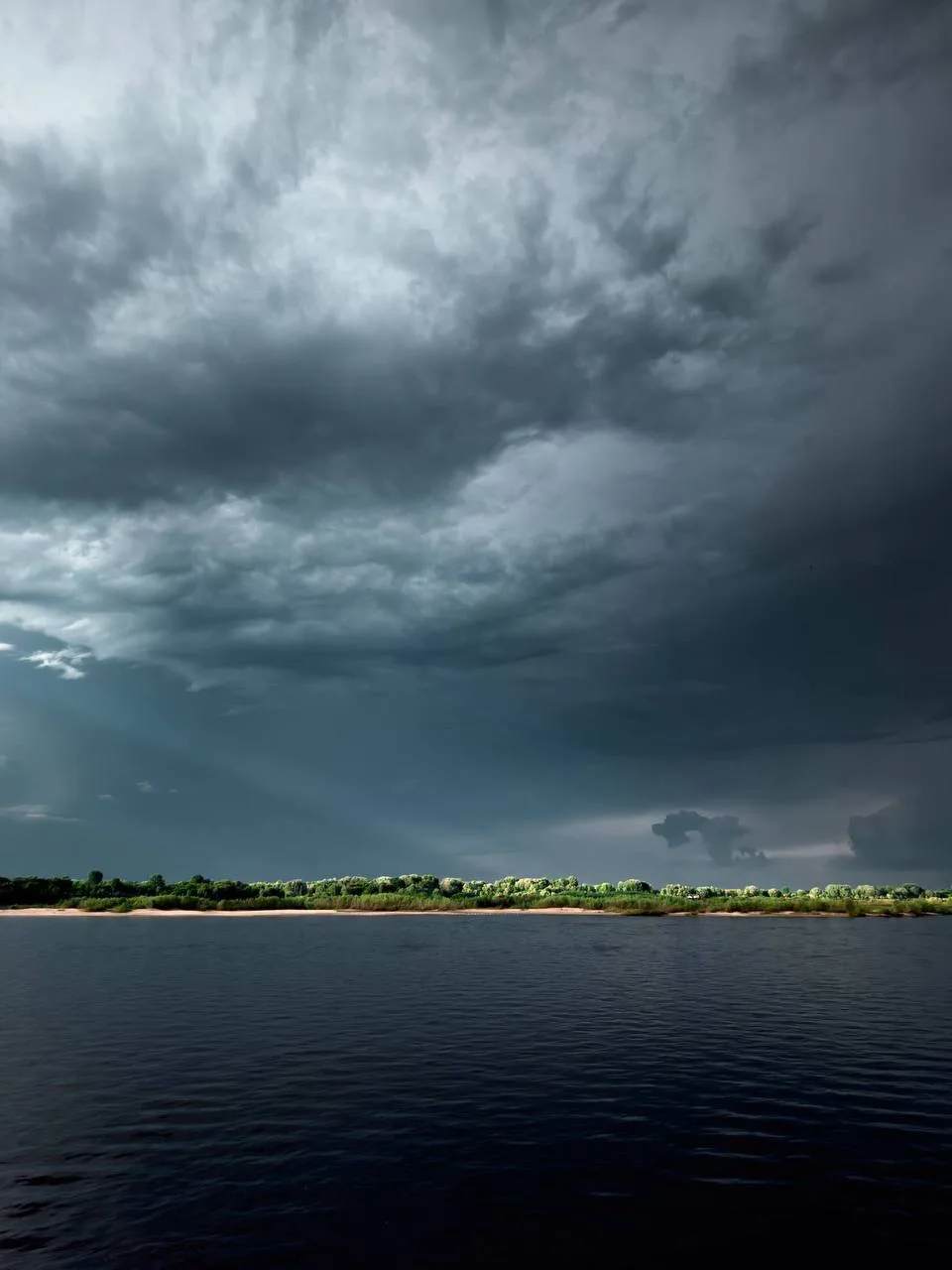 Пасмурный Нижний тоже прекрасен!

📸Никита Духник

Подписаться на нас в МАХ