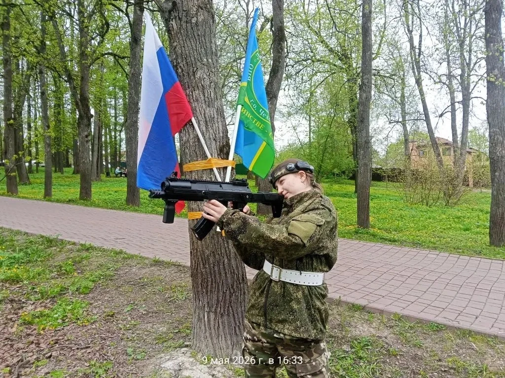 Марафон Победы юнармейского отряда Орленок завершился в городском парке культуры и отдыха, где приня