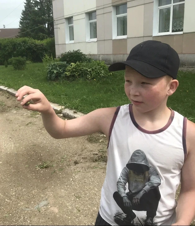 «Дружба начинается с улыбки» 

🟠 Вспомнили сказки, пословицы и загадки о дружбе.
🔵 С удовольствием