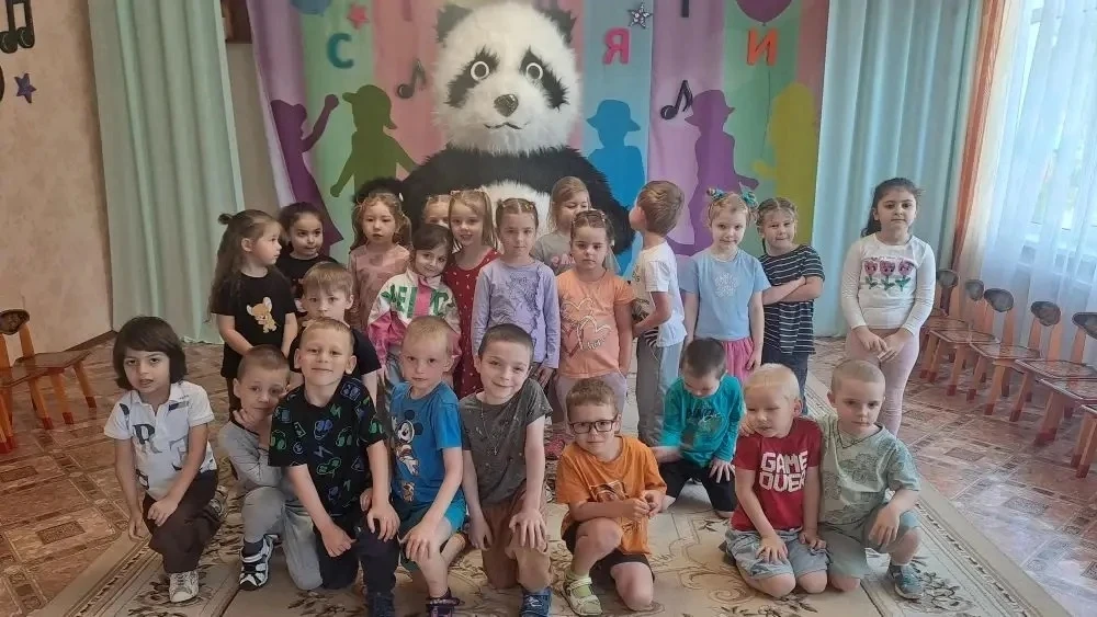 ✨ Сказка в День защиты детей! ✨

В МБОУ СОШ Лесные озёра дошкольном отделении д. Новая малыши окунул
