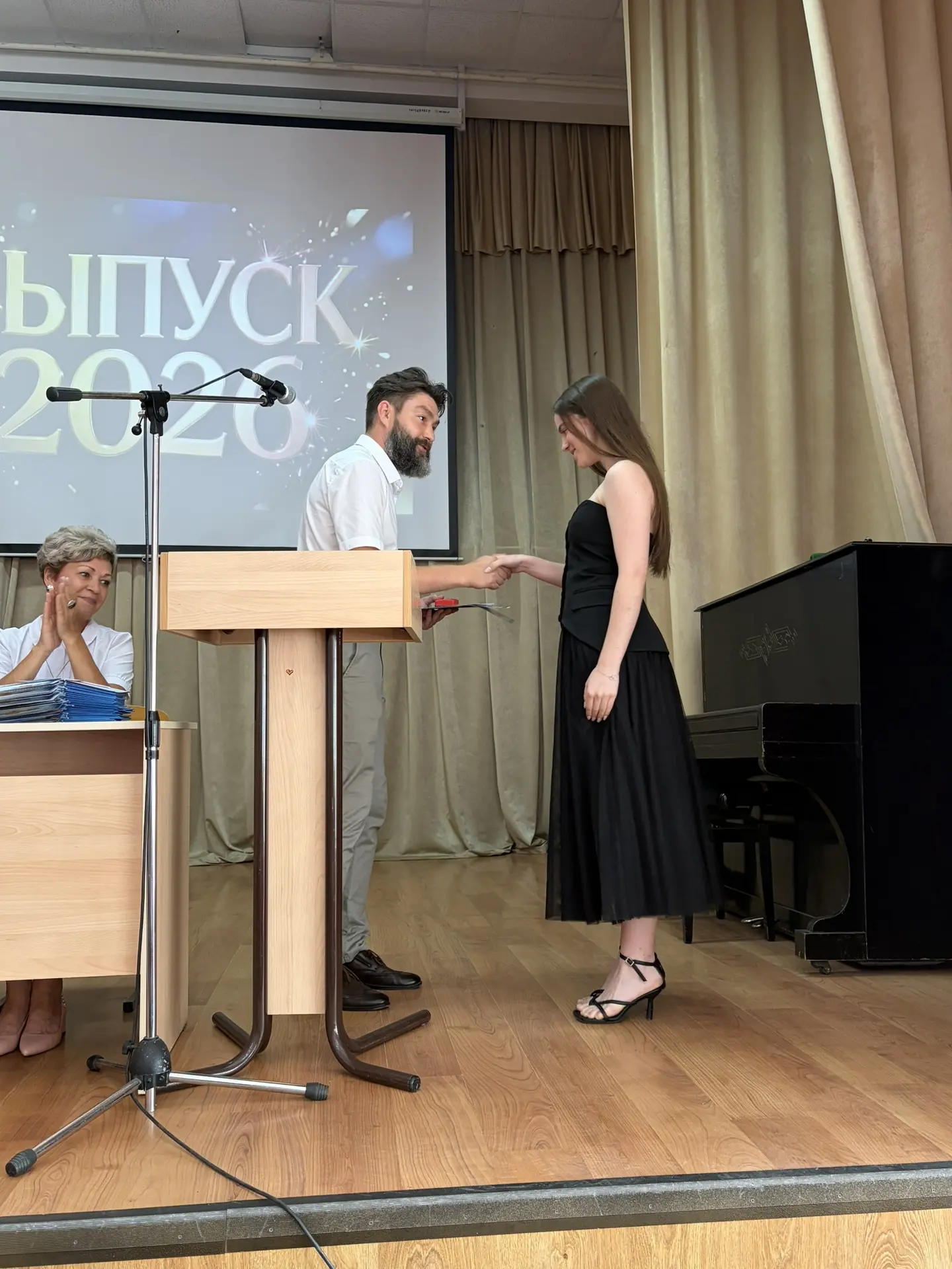 🎓 До свидания, школа! Здравствуй, взрослая жизнь! 🎓

Сегодня особенный день, ведь в нашей школе со