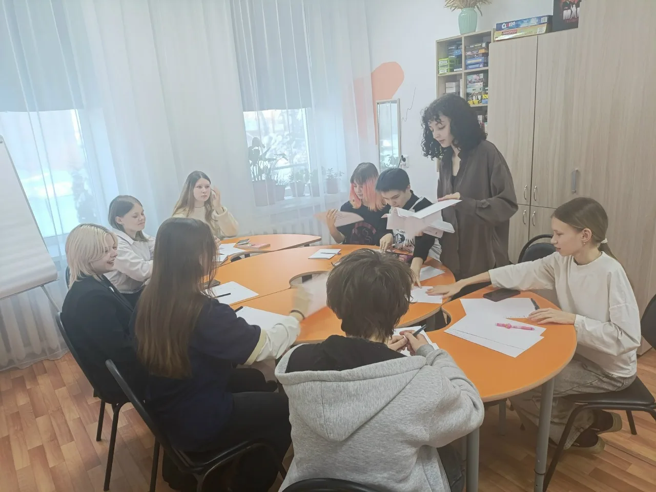 Подростки "Факультета психологии" продолжают совершенствовать свои навыки в проведении психологическ
