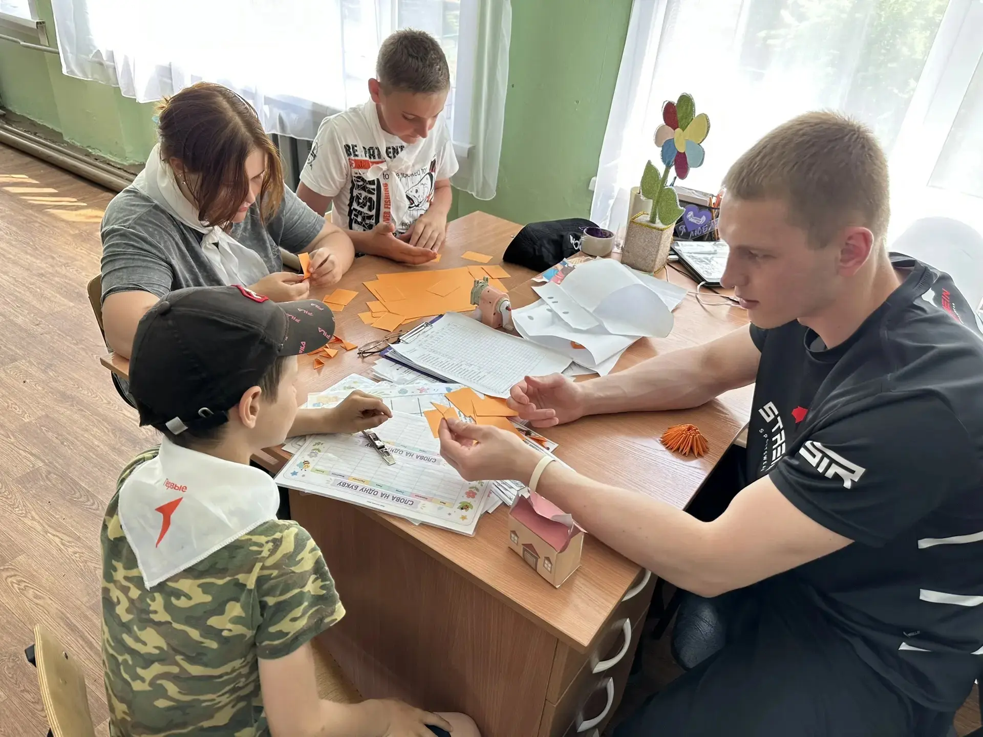 7-й день нашей «СМЕНЫ Первых»: учимся здоровью и строим будущее! 💪🏙 
 
8 июня 2026 года, наш лагер