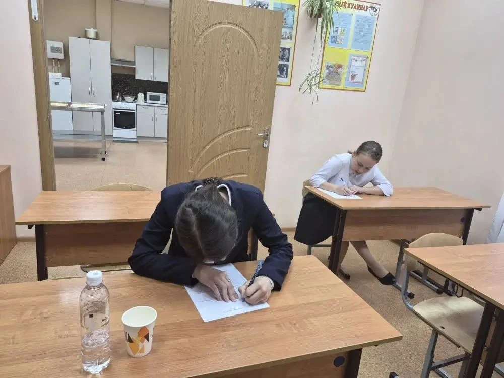 Поздравляем девятиклассников с успешной сдачей экзамена по сельскохозяйственному труду и кулинарному