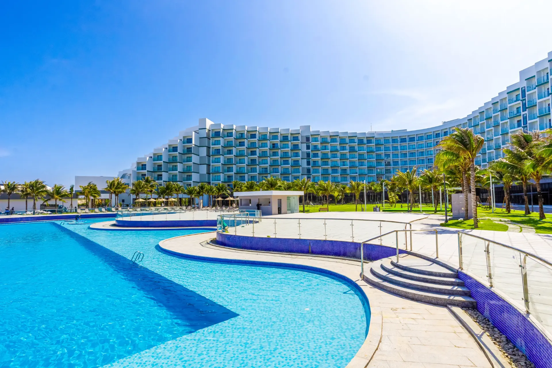 Уникальный опыт в тропическом раю 🌴

FUN&SUN SENSES Lugano Resort 5⭐ — курорт предлагает незабываем