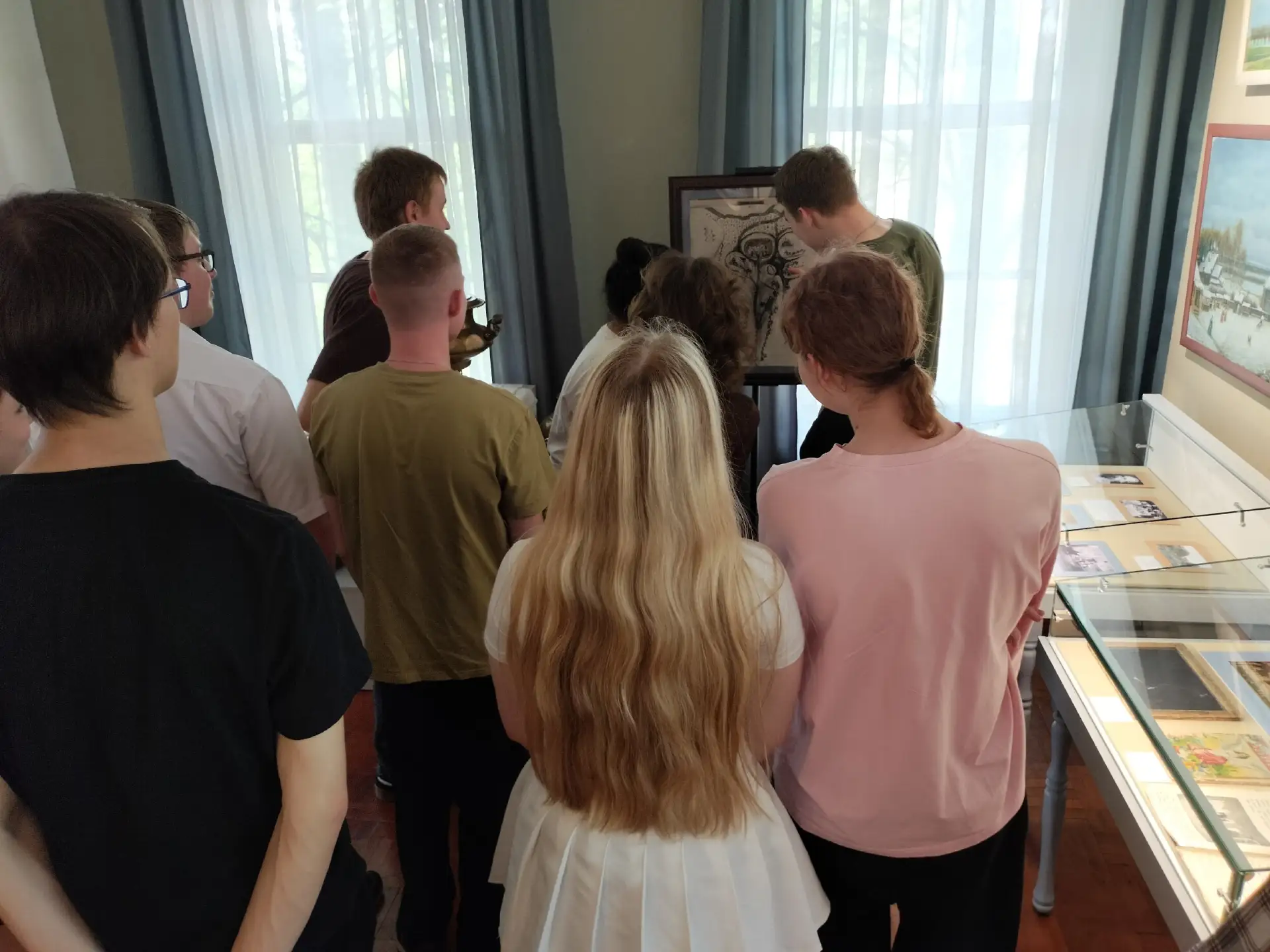 Погружение в историю Парфеньева: экспедиция десятого класса.
Мы с радостью приветствовали учеников д