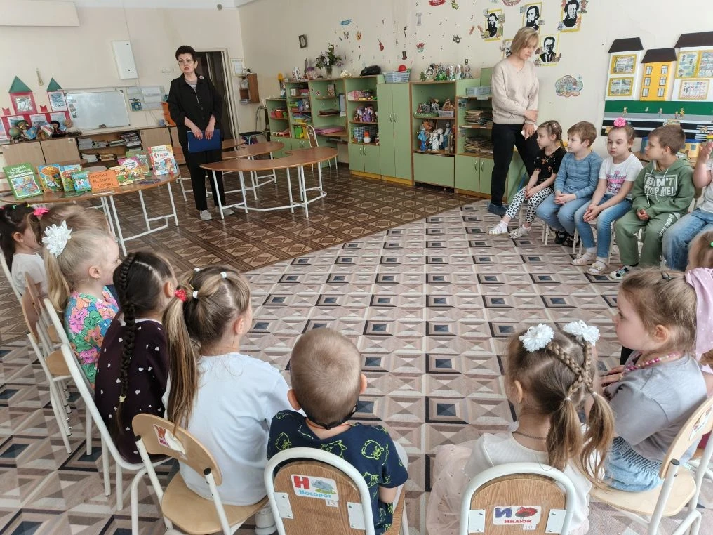 14 мая  с детьми 5 и 7 гр. Было проведено сотрудниками библиотеки  мероприятие Конкурсно- игровая пр