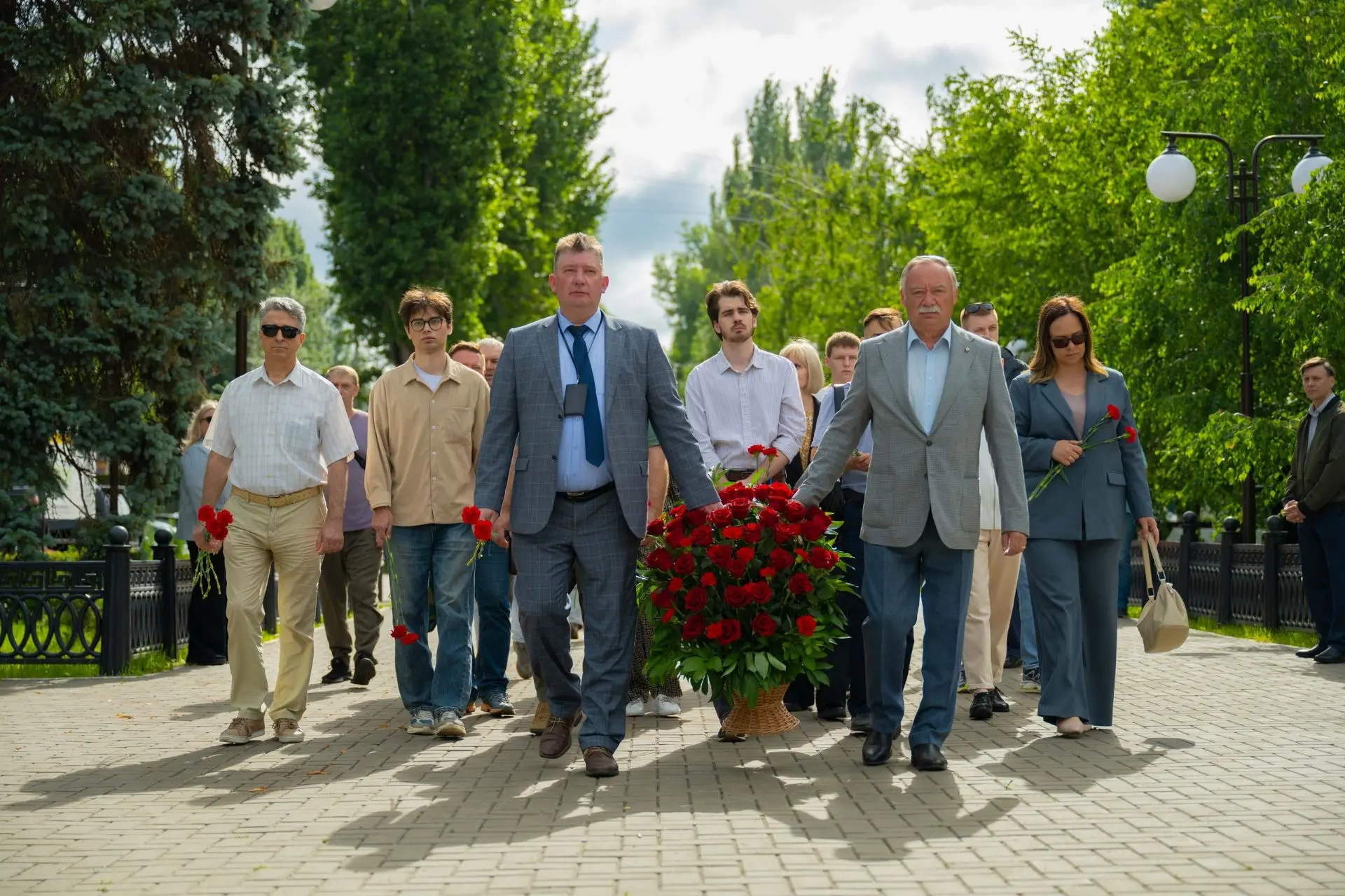 Память, которую храним 

В День памяти и скорби сотрудники Балаковской АЭС почтили память погибших в
