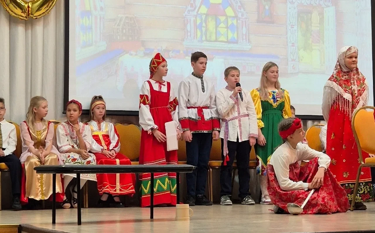 🇷🇺 С Днём России, дорогие друзья!

❤️ Россия - это мы с вами. Это наши дети, смеющиеся в хороводе,