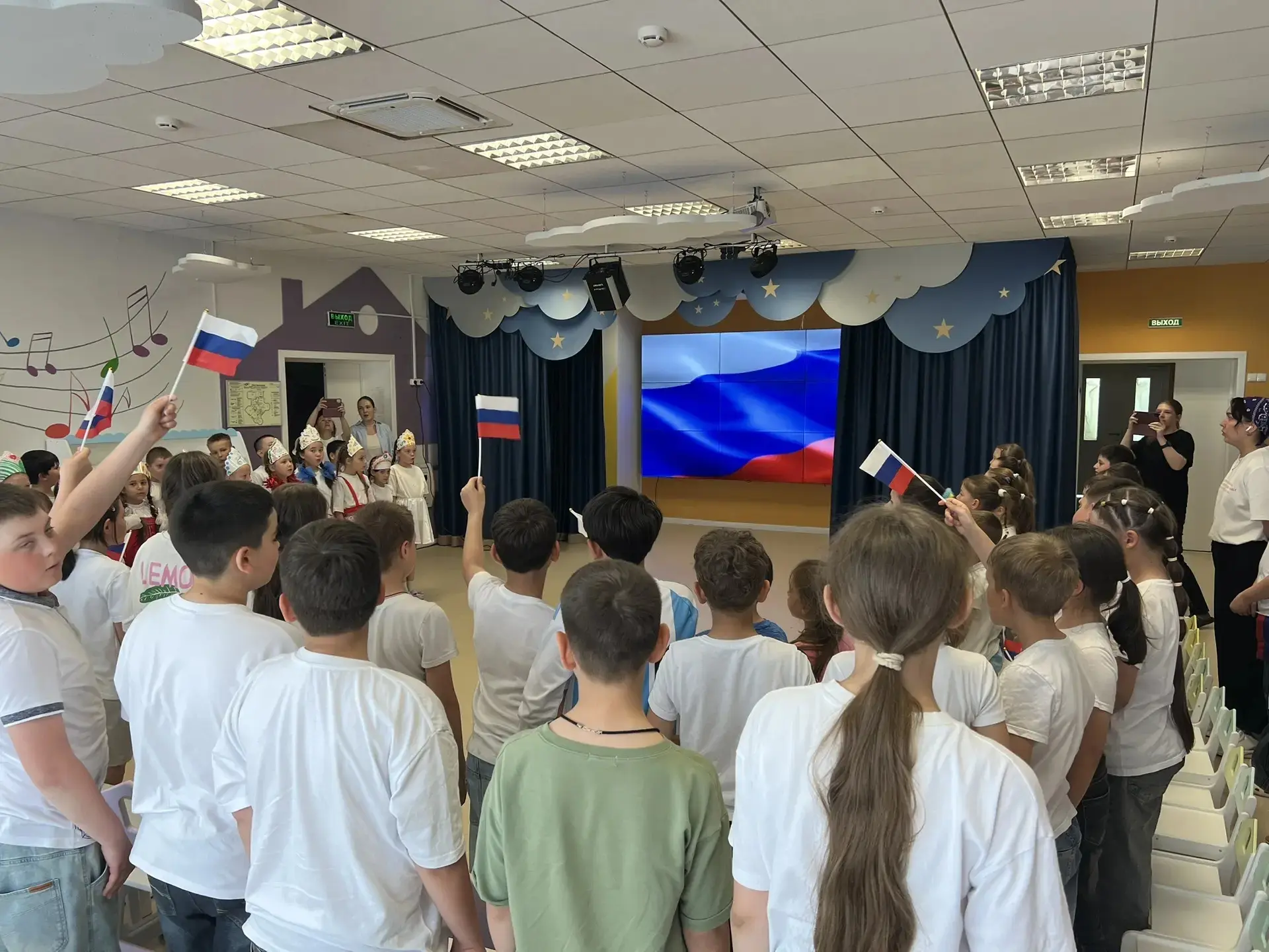 Сегодня в нашем лагере прошел насыщенный и увлекательный день, полный ярких событий и новых открытий