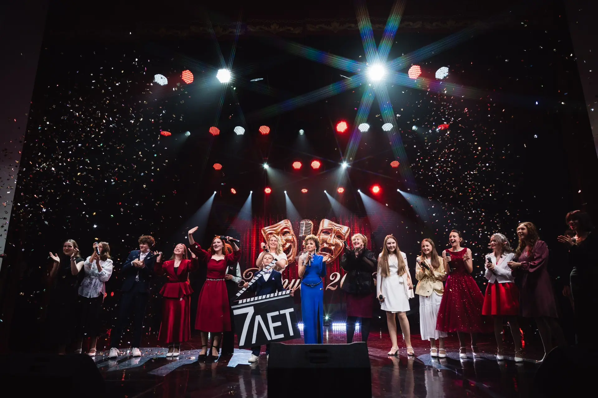 💥Выпускной на театральном и вокальном отделениях: шоу «Один в один»🎤🎭

📎Класс преподавателей Лыс
