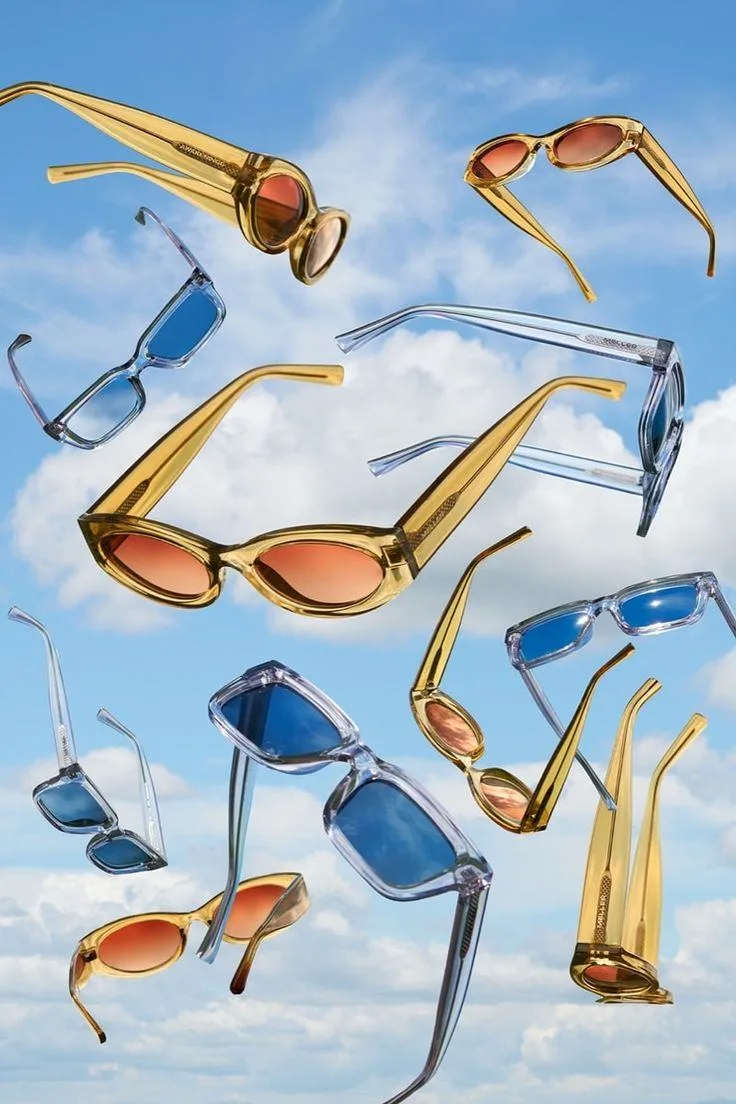 🕶️☀️ ДЕНЬ СОЛНЦЕЗАЩИТНЫХ ОЧКОВ! ☀️🕶️

Сложно представить лето без солнцезащитных очков!

📜 Более 