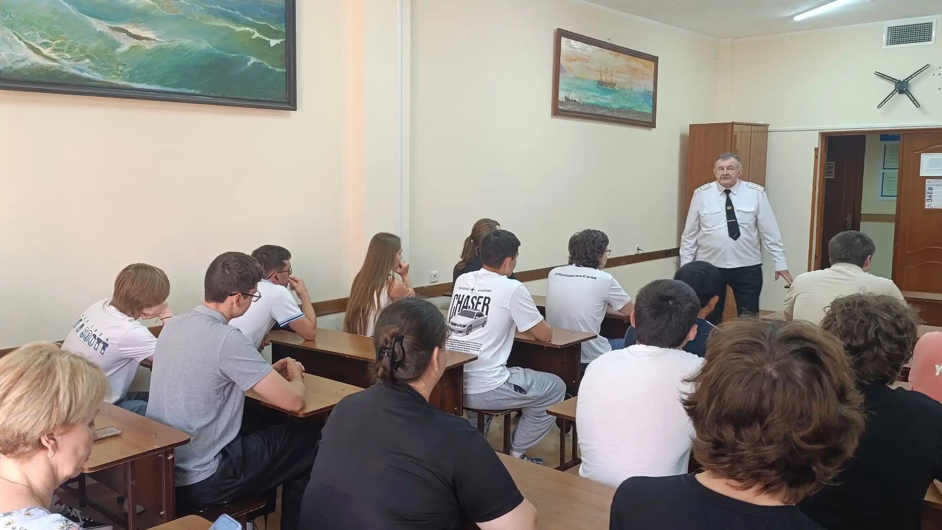🇷🇺 Урок мужества при участии пограничных офицеров

Для обучающихся Международного инновационного у