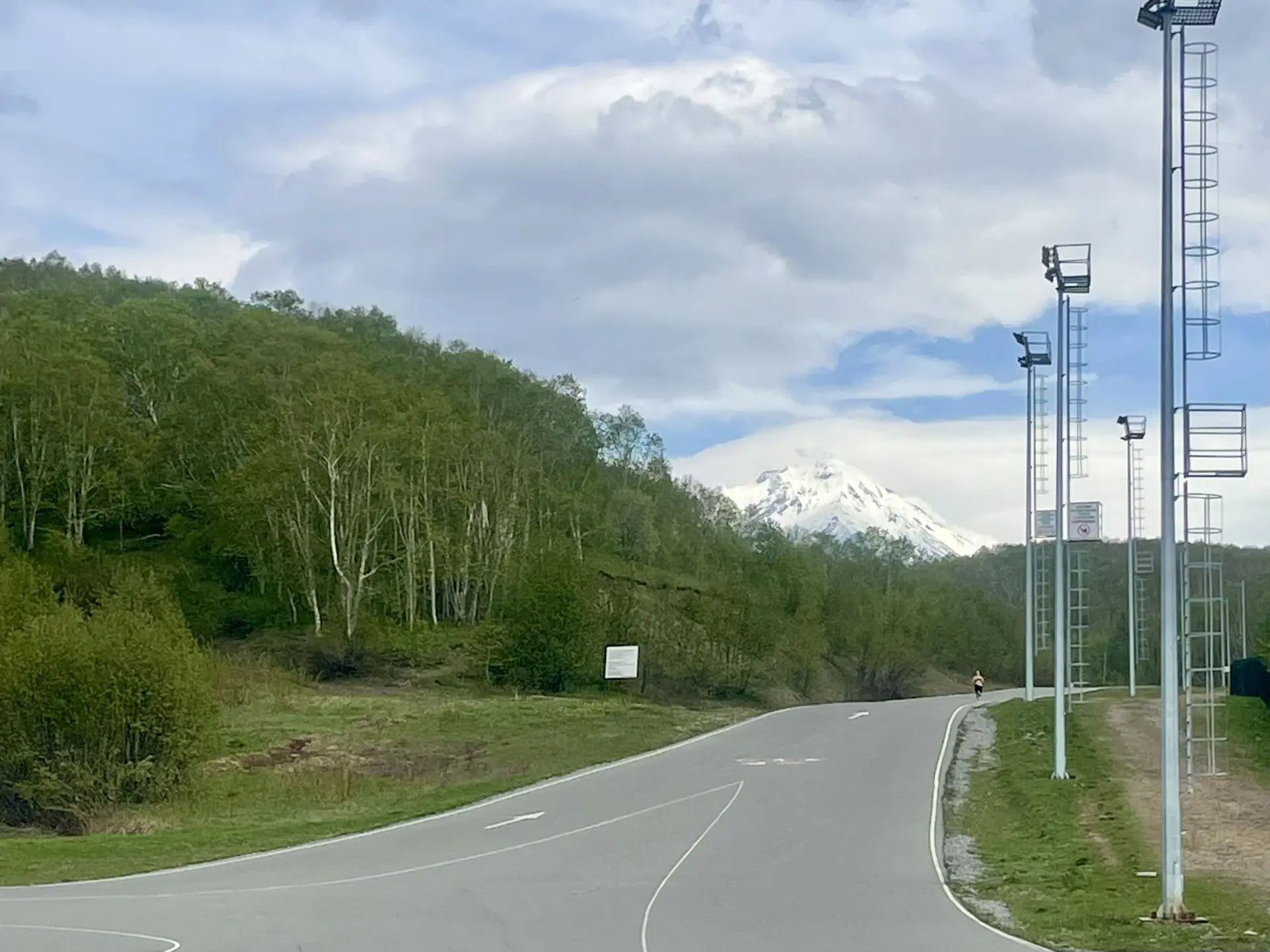 Возможно, вы не заметили, но сегодня День летнего солнцестояния☀️ , самый длинный день в году. 

А п