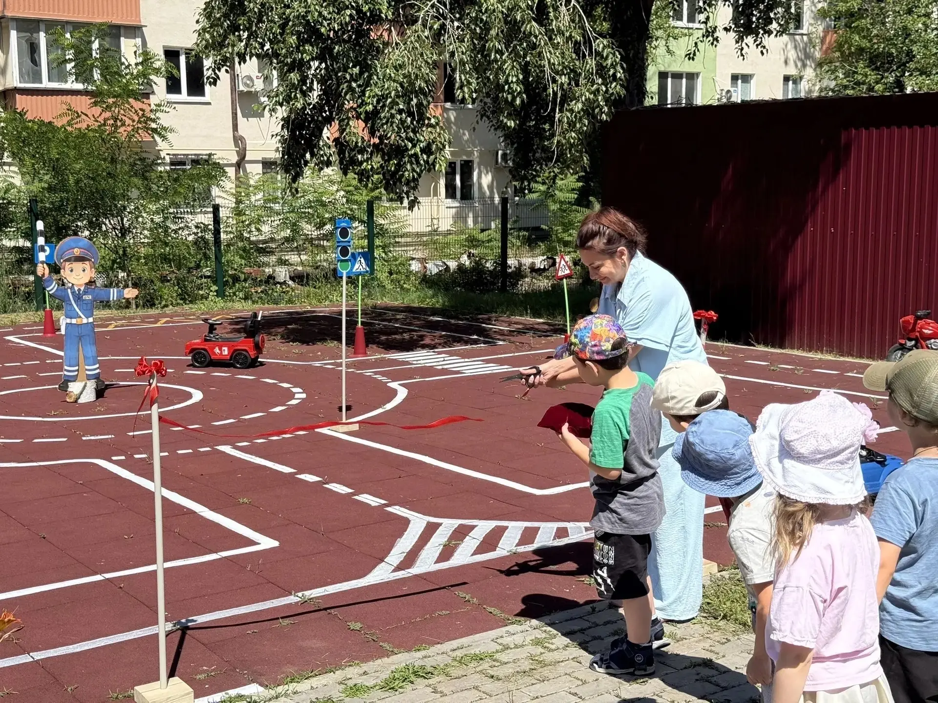 В продолжении тематической недели по ПДД в нашем детском саду "АЛЕНЬКИЙ ЦВЕТОЧЕК" появилась своя «Ст