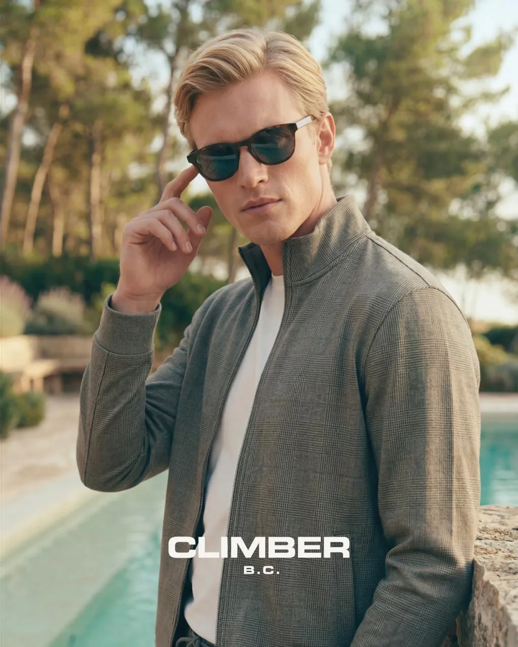 🔥Костюм вне времени года: CLIMBER.

Забудьте о сезонности! Этот спортивный костюм — ваша идеальная 