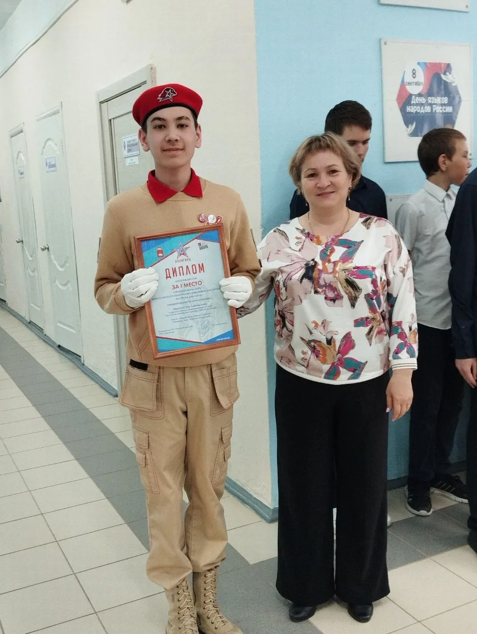 📚Понедельник — это как чистый лист, с которого начинается неделя. 
Как вы начали свой понедельник? 