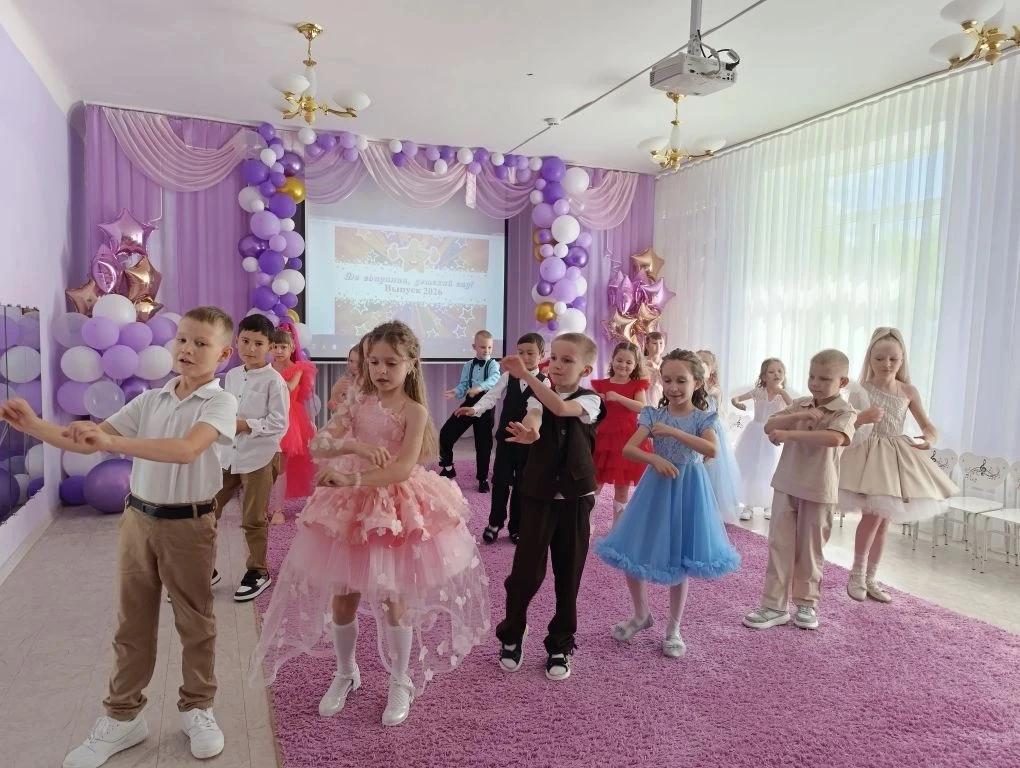 «Выпускной по-взрослому: как наши дети покорили космос профессий» 🚀

Вот и пролетел этот год! Наш в