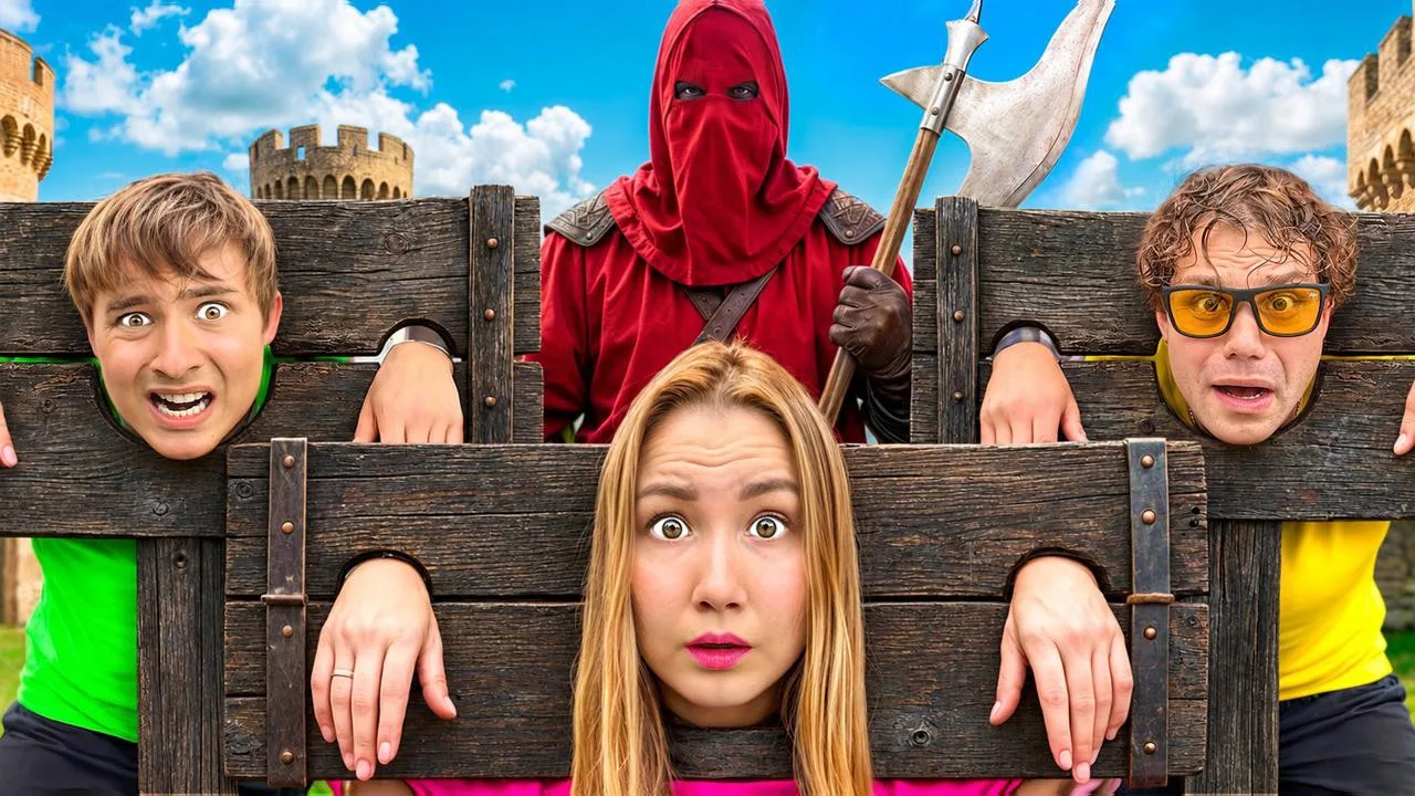 я зазвездилась ?!!… 😒 и попала в ПРОШЛОЕ 😱 здесь даже нет интернета !!!
👉 https://youtu.be/imDMzJ
