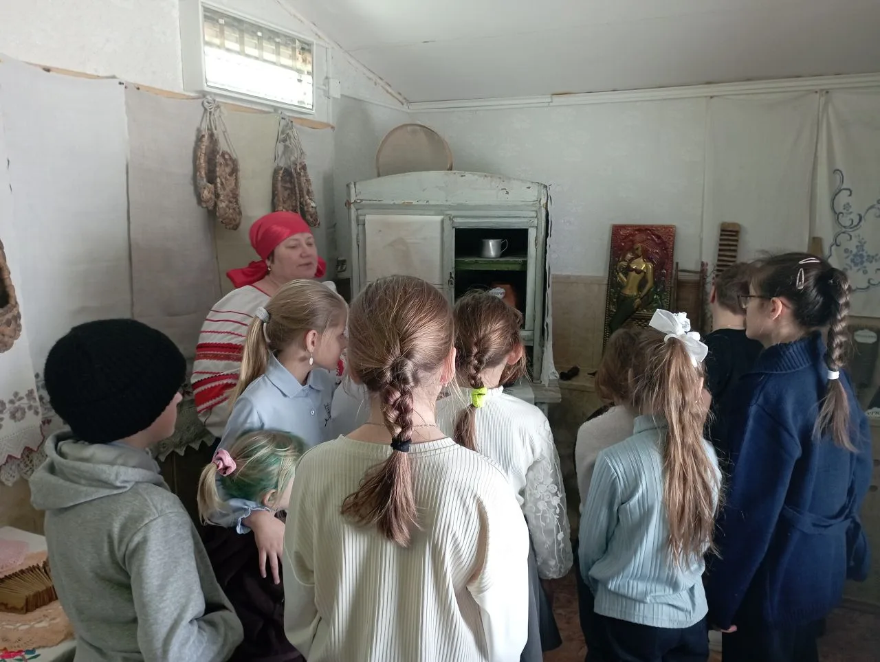 День родного языка.

 21 февраля отмечают Всемирный день родного языка. 

Он напоминает нам о значим
