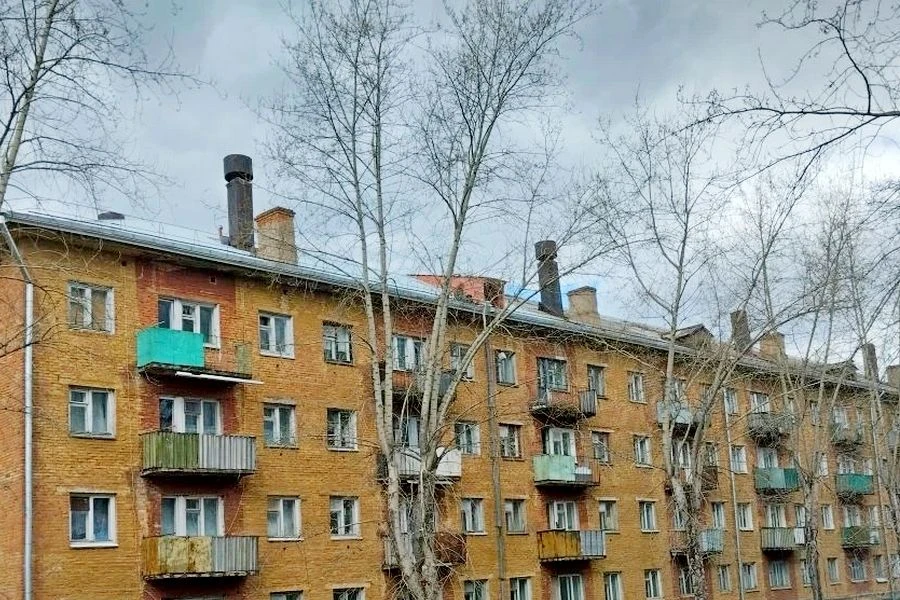 🛠 В военном городке Балезинского района начался капитальный ремонт многоквартирных домов. В этом го
