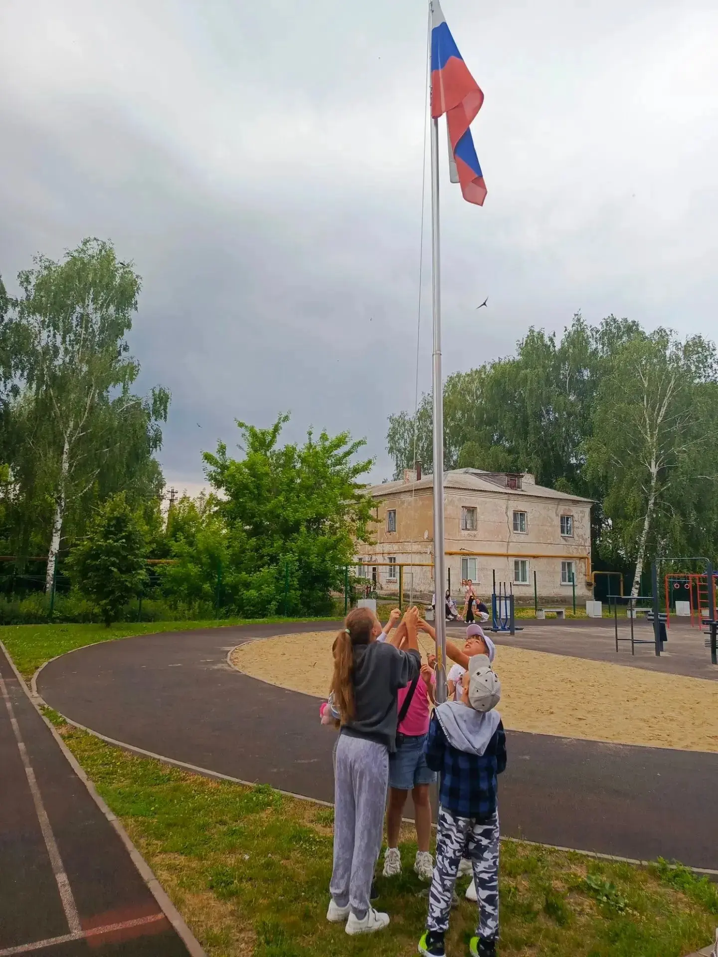 📅 ДЕНЬ 10 / «Союз Орлят России» 
Девиз дня: «Десятый день — знаний ступень!» 📖🖍
⚡ КЛЮЧЕВЫЕ СОБЫТИ