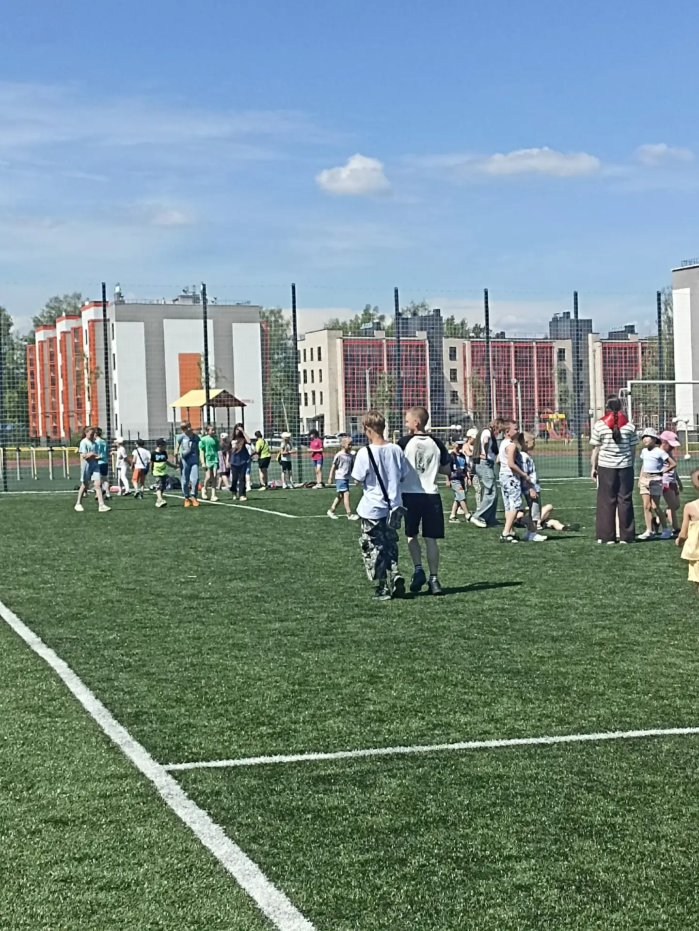 Наш пришкольный лагерь вчера просто кипел от событий! 🚀

Наши друзья из театральной студии "Арсюша"