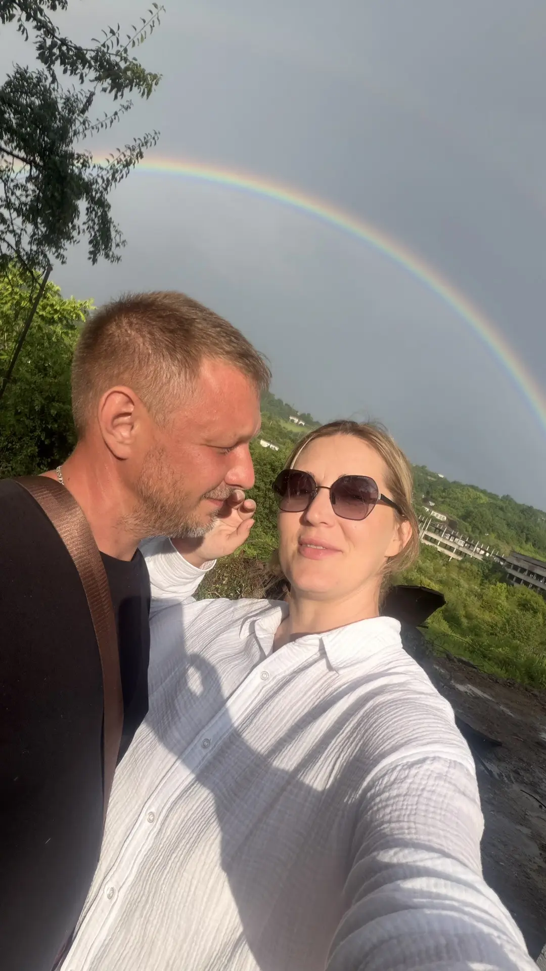 Ну как же красиво… 🥹🌈 Честно, впервые в жизни вижу радугу так близко. Было ощущение, что еще пару 