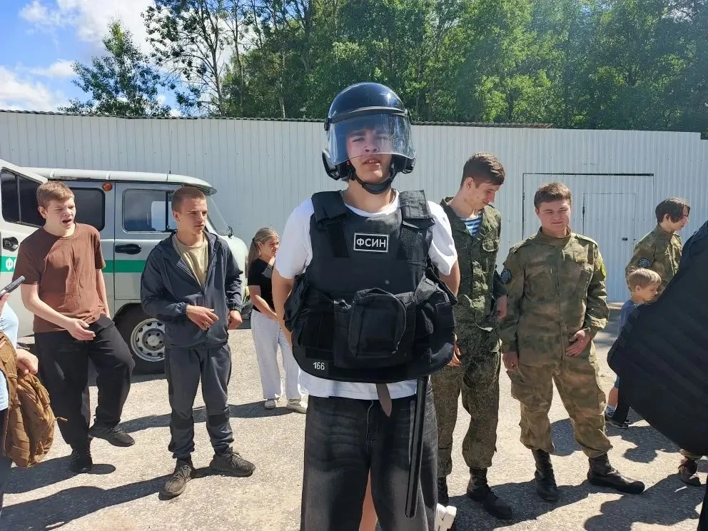 Шаг в профессию🇷🇺

5 мая ученики нашей школы побывали на уникальном мероприятии, которое проходило