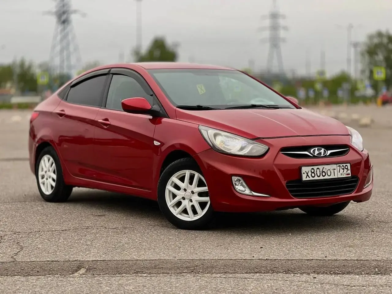 Hyundai Solaris
1.6  АКПП 2011 год

Пробег 246.000
Стоит новый мотор на нем пробег 5 тысяч 

Полный 