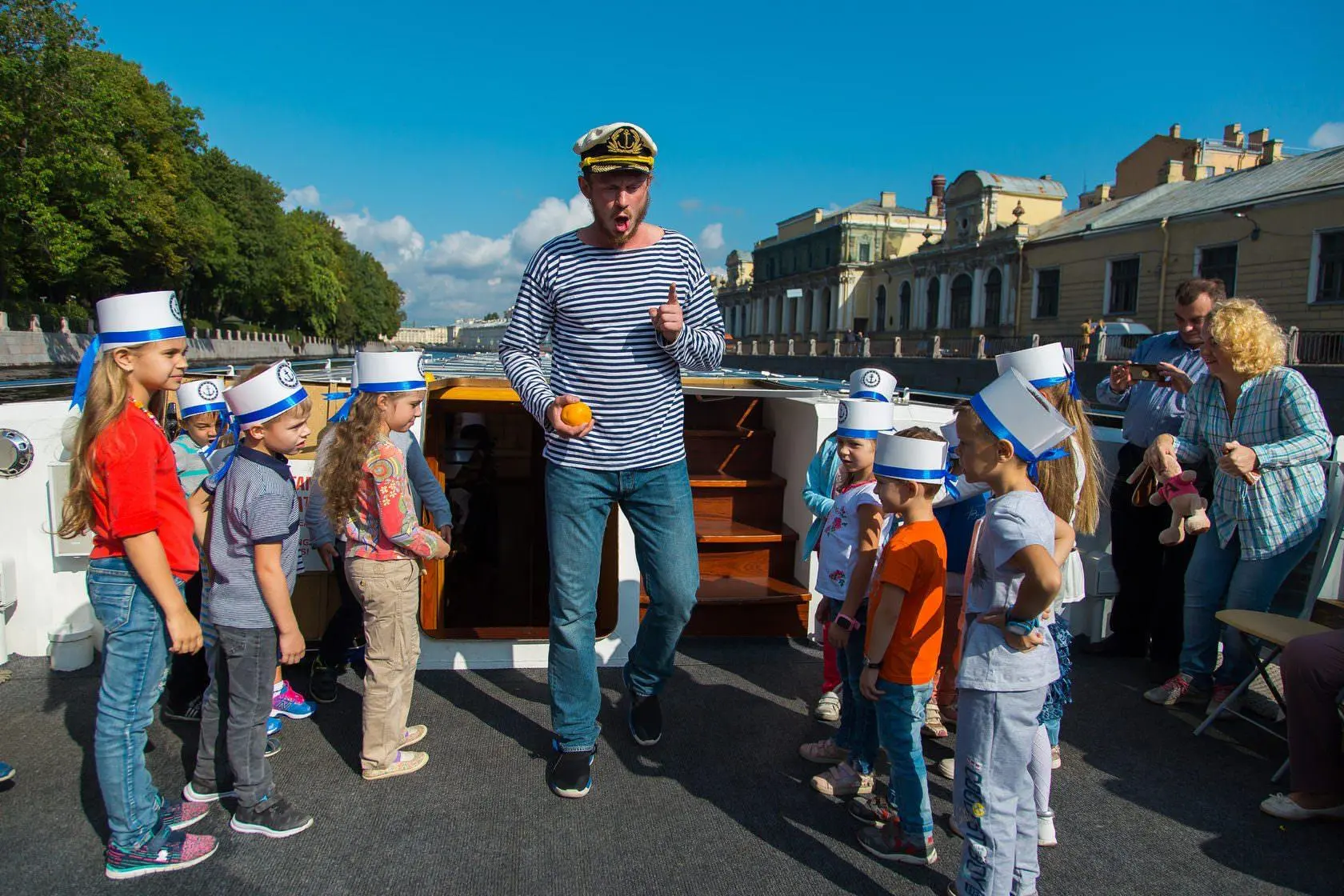 Посвящение в моряки и прогулка по Неве 🚤

🗓 по расписанию
📍 отправление от причала на Синопской н