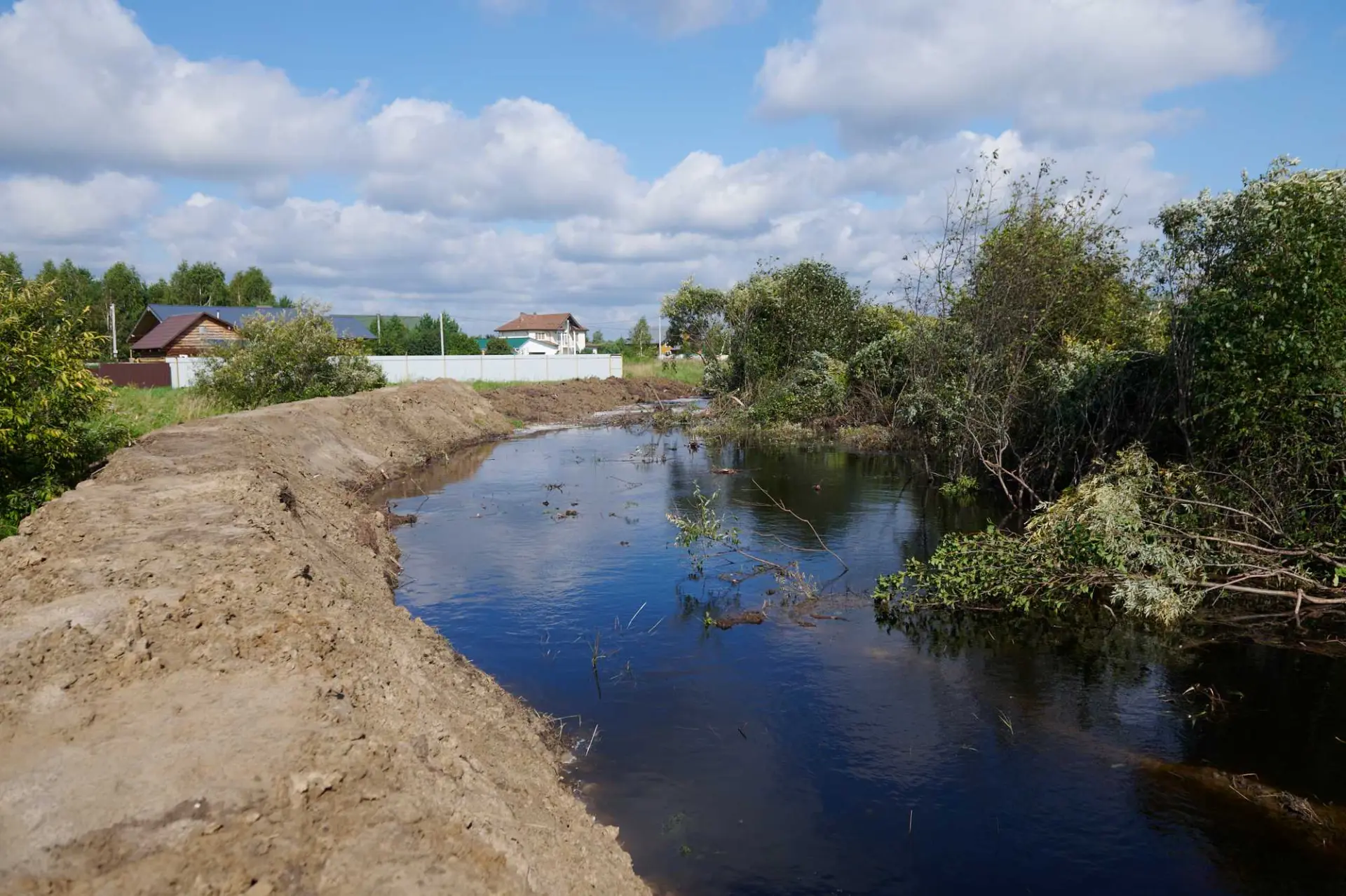 На утро 5 августа подъем воды в Пышме в районе с. Богандинское составил 621 см (+5 за сутки). Выше п