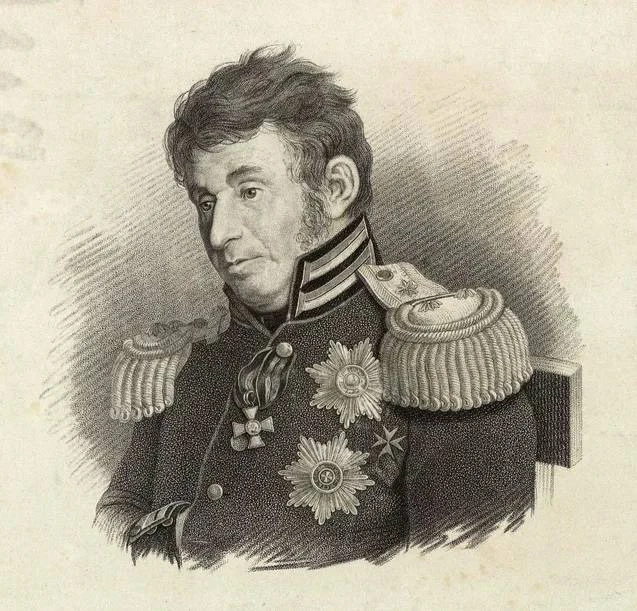 ~ПАМЯТНИК ФРАНЦУ ДЕ ВОЛАНУ~

В самом центре Новочеркасска, на аллее, ведущей от музея Донского казач