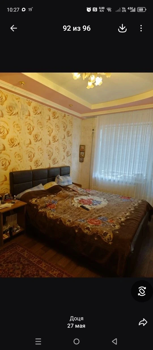 Продам 3к кв. В городе Антрацит по ул. Петровского 18, 4 этаж. Индивидуальное отопление, бак, новая 