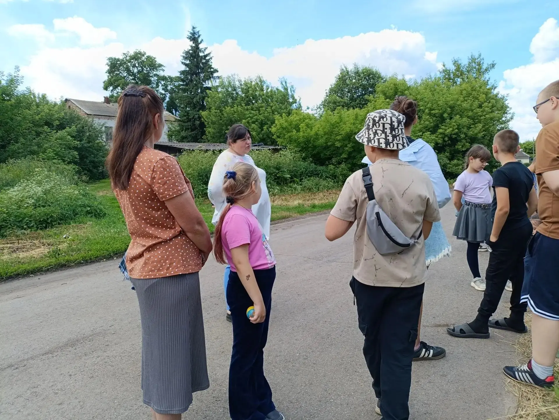 Солнечный день в «Рюкзачке»! ☀️

Очередной летний день в нашем лагере начался с отличного настроения