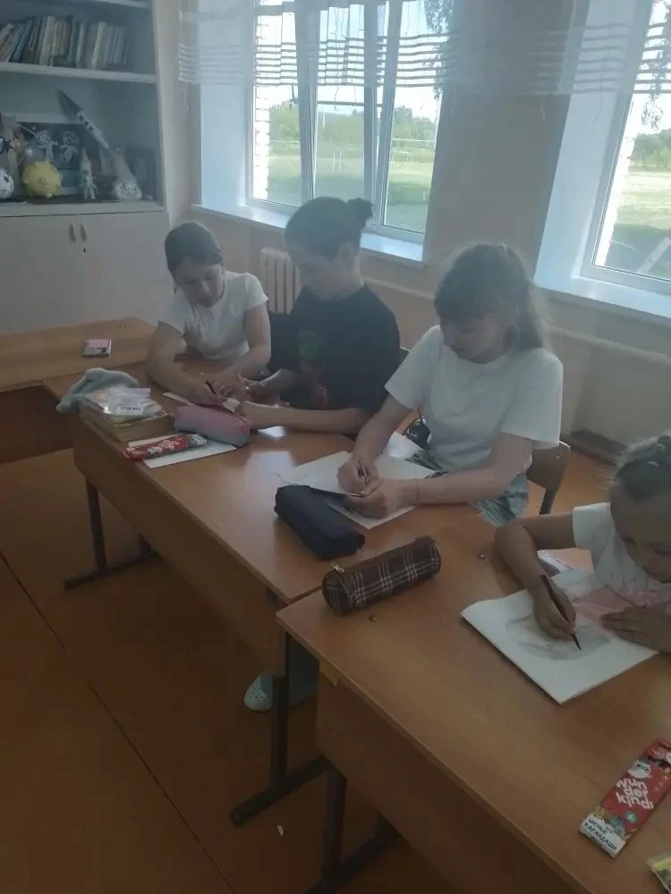 Сегодня, 8 июня, в лагере "Мечта» прошел «День друзей». В течение праздника мы путешествовали по ста