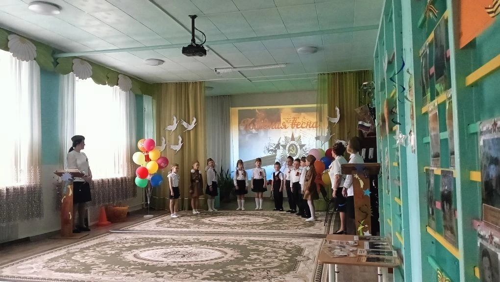Утренник "9 Мая" в подготовительной группе.