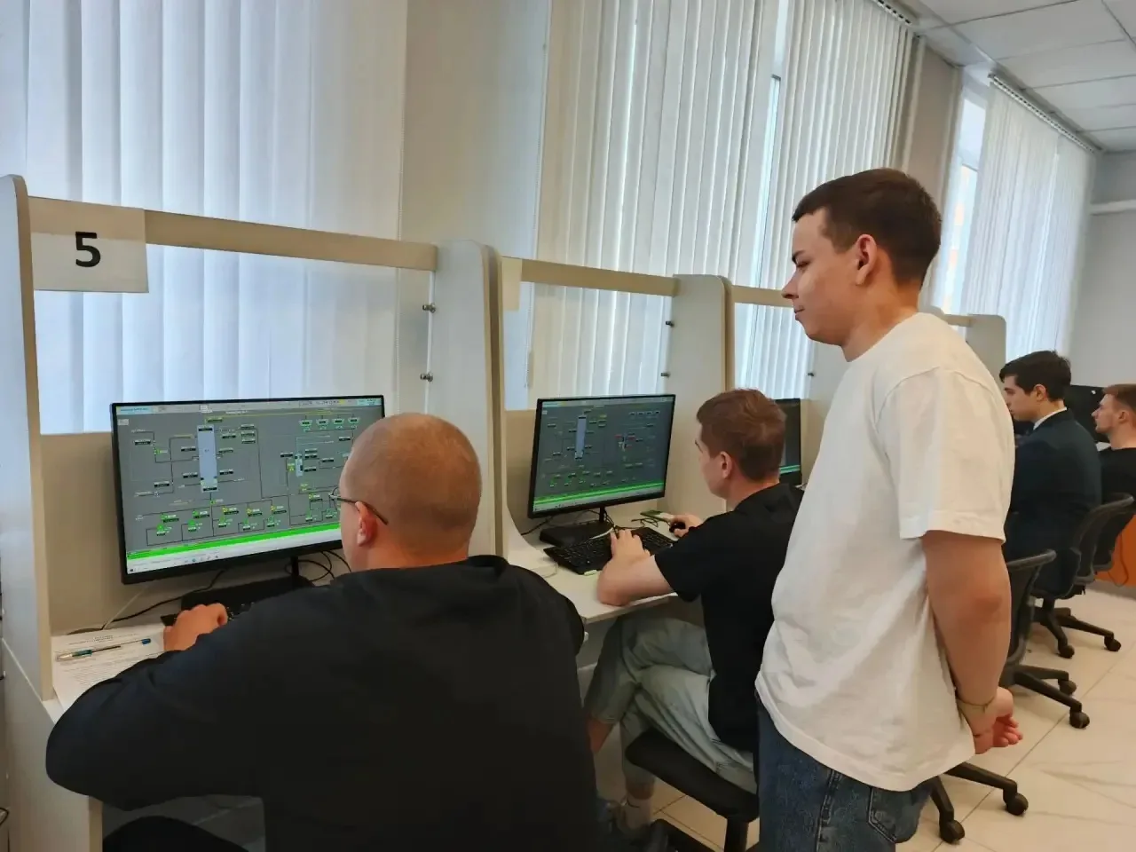 🏭 16–18 июня 2026 года в ГБПОУ «Краевой индустриальный техникум имени В. П. Сухарева» прошел демонс