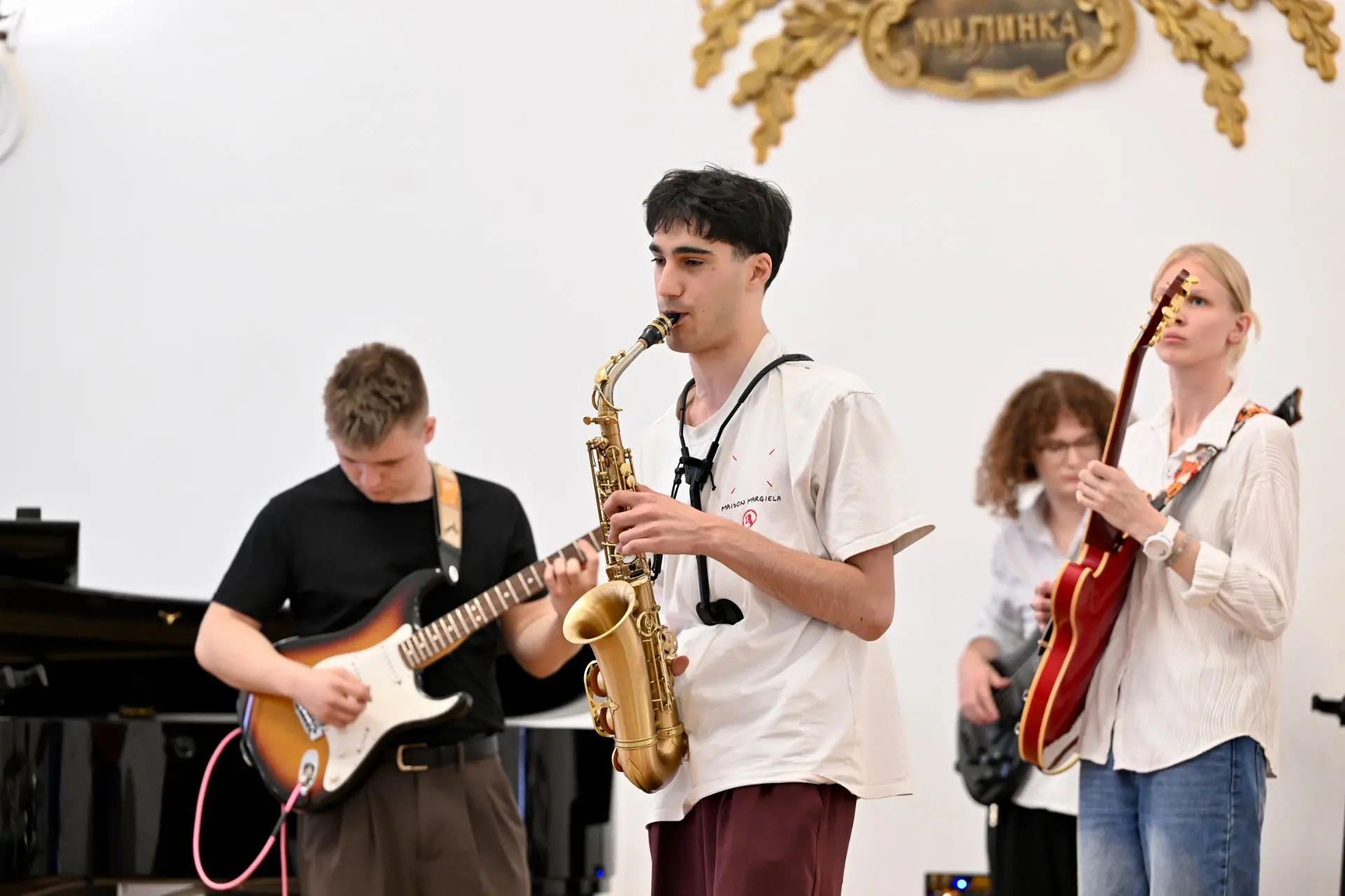 🔥Просто невероятно!
Джазовый коллектив Peter Sarik Trio и певица Koszika заглянули в музыкальный ко