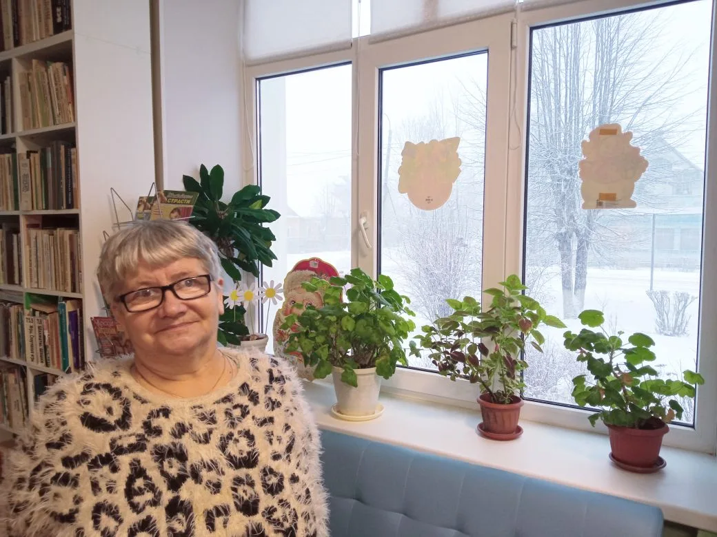 📚Библиотекарь отдела обслуживания Трофимова Ольга Николаевна ждет дорогих читателей в уютной Центра