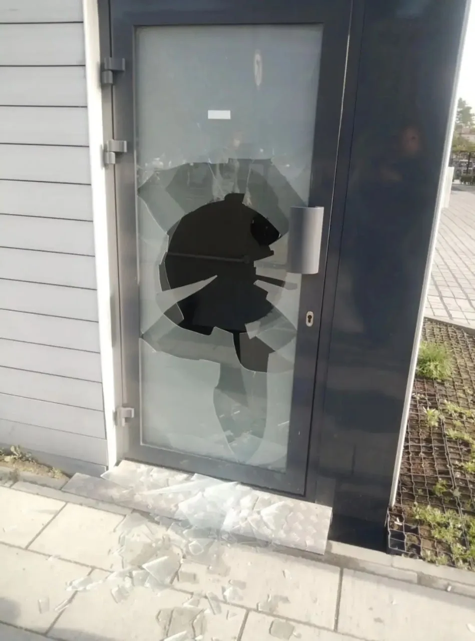 🤬 Вандалы разгромили общественные туалеты на привокзальной площади Южно-Сахалинска

В Южно-Сахалинс