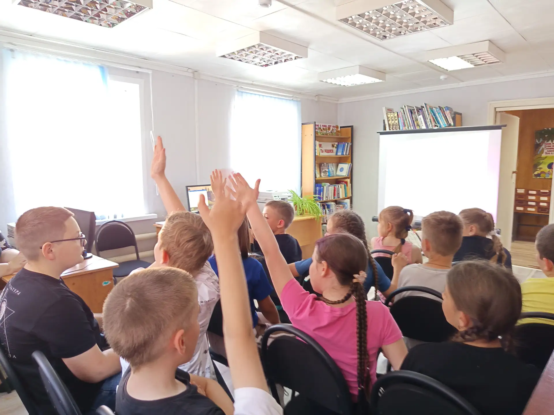 Квест «Тропами шедевров русских произведений»
В Детском отделе МЦБ учащиеся 2 х классов Верхнедонско