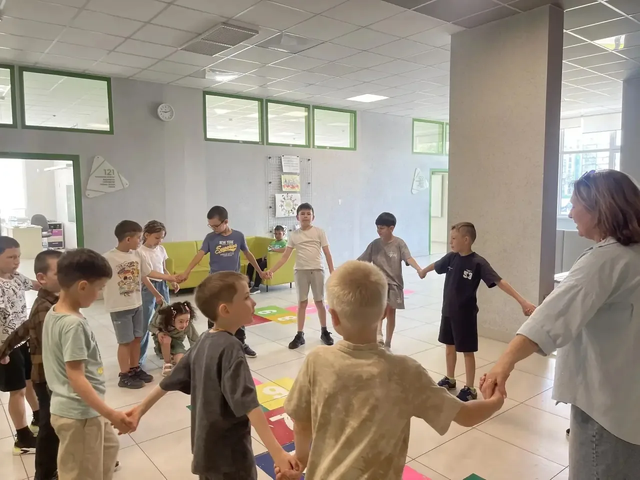 8 июня, в Международный день русского языка, в пришкольном лагере «Страна единства: Век открытий» на