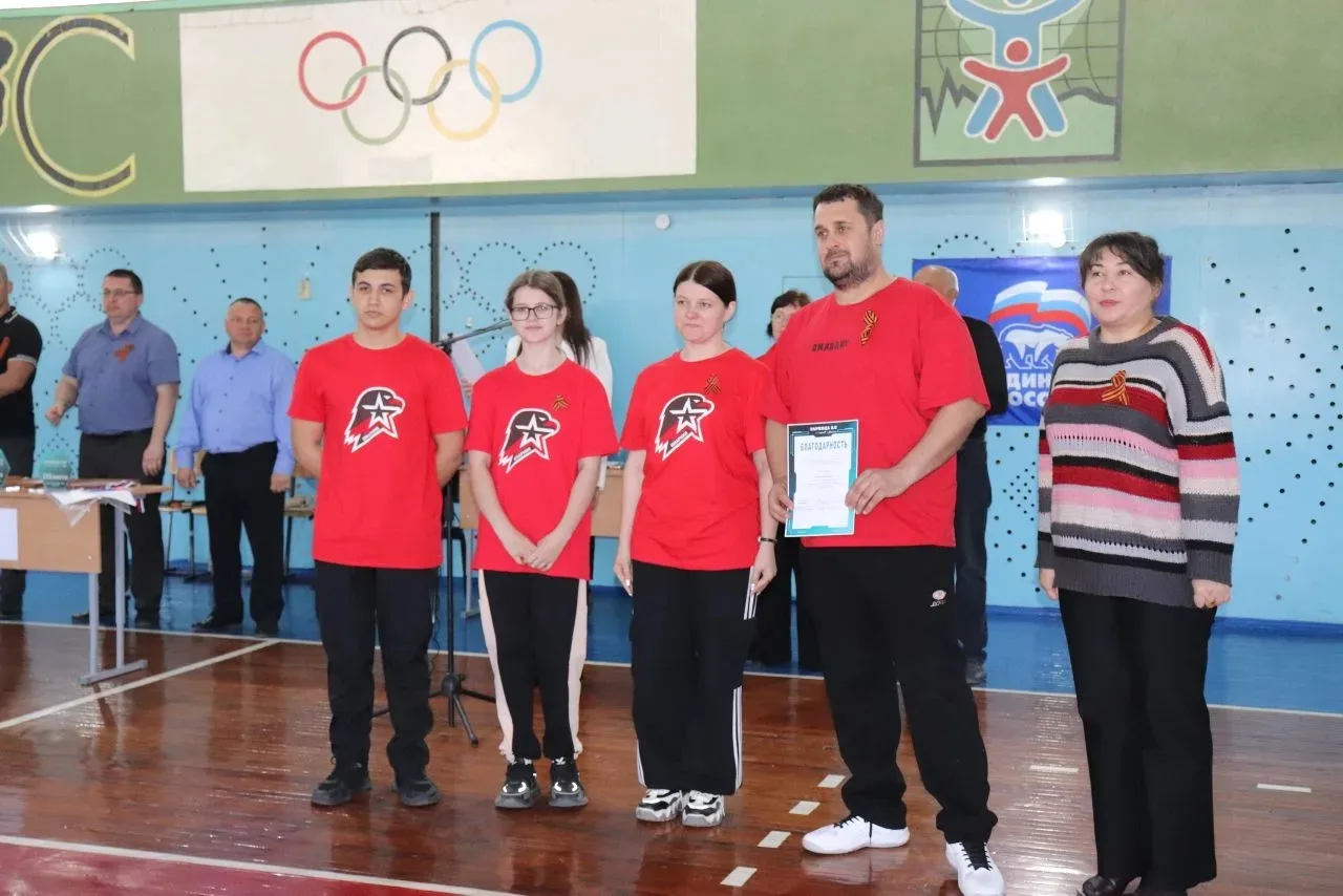 Семья из нашей школы приняла участие в «Семейной Зарнице»!

Сегодня семья Жигановых смогла проявить 