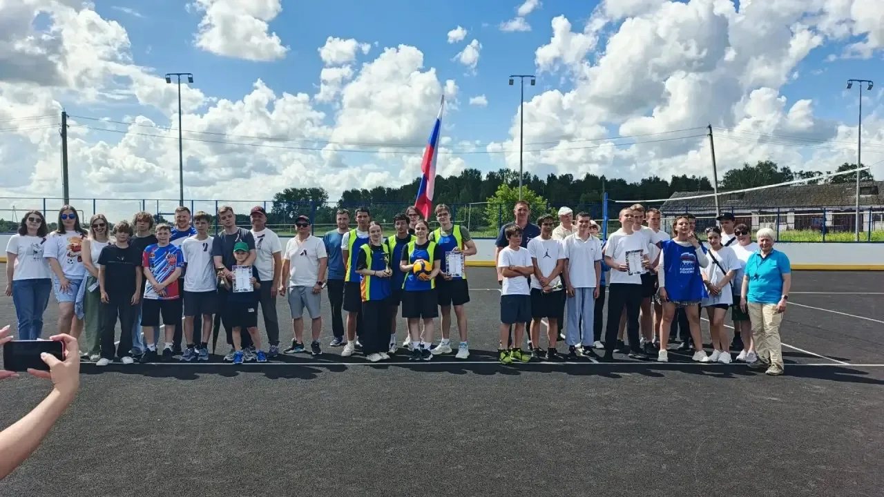 12 июня в селе Клевакинское прошли соревнования по волейболу среди сёл Каменского муниципального окр