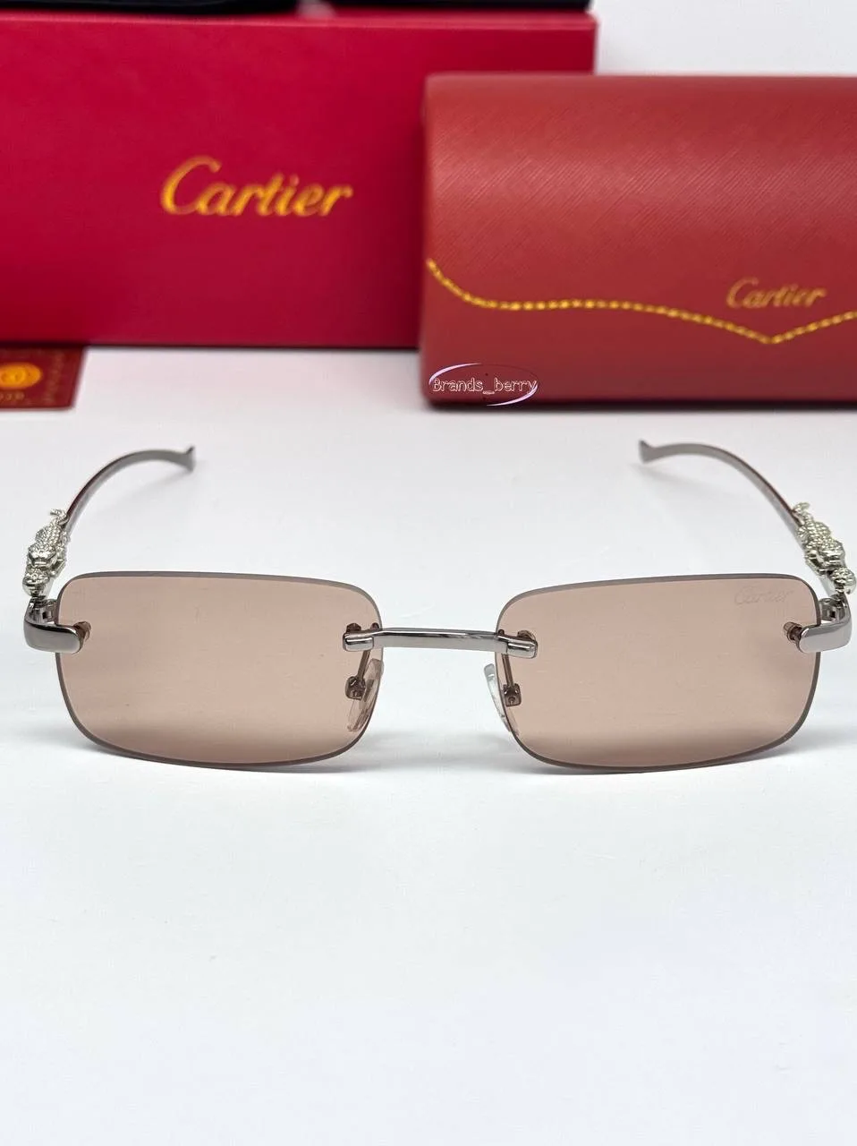 #CARTIER    

◽️Одни очки 
◽️Цена: 2490 ₽ 
◽️Полным Набором:
Коробка , футляр, фирменная салфетка (К